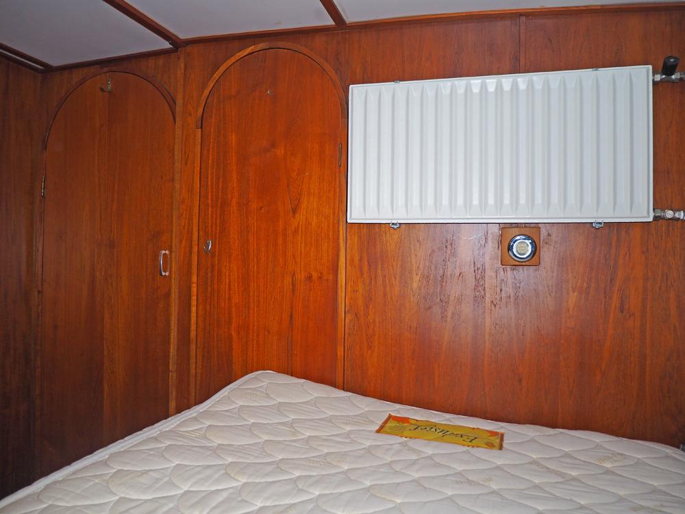 Aft cabin, Accommodation